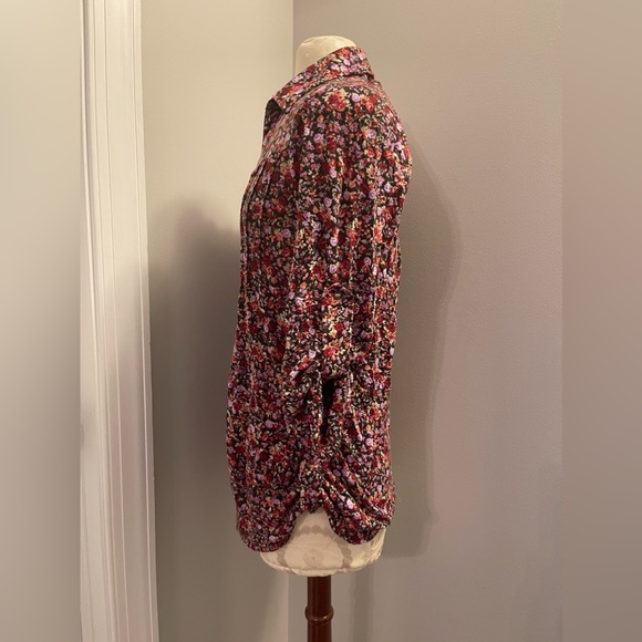 American Rag Blouse size Medium. Smoke free. - Picture 3 of 4